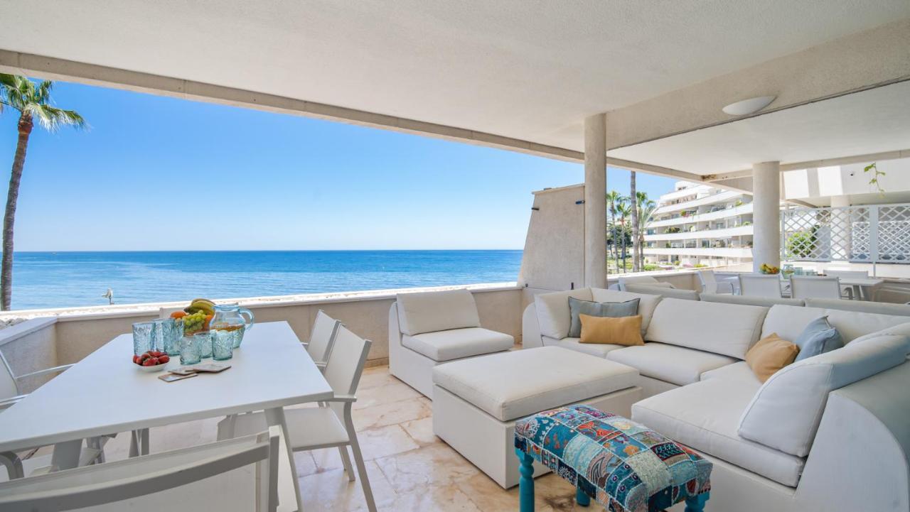 Beach-Line Apartment With 3 Bedrooms In Estepona Esterno foto